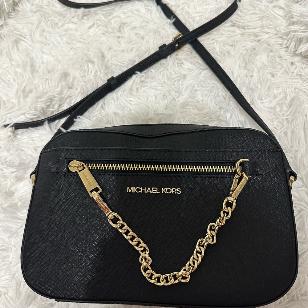 Michael Kors Elegant Black Crossbody Bag